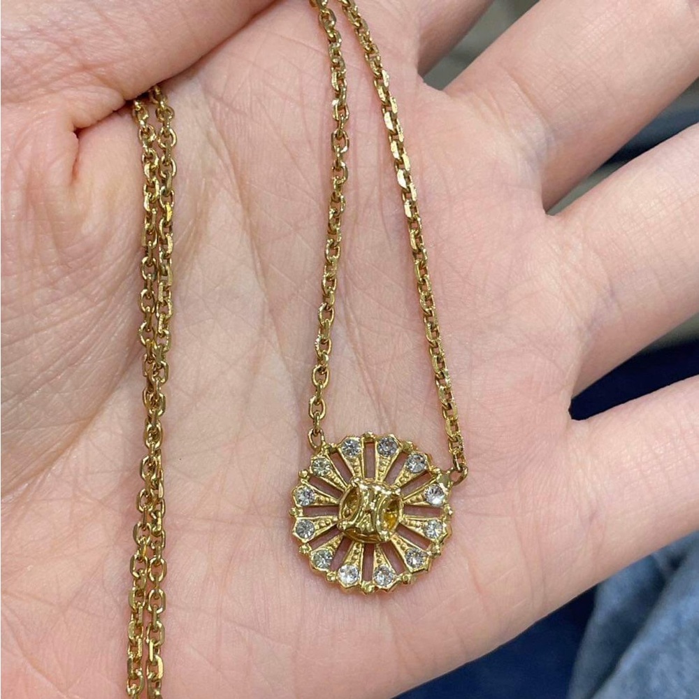 Celine fashion necklace In gold tone